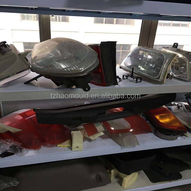 Plastic injection auto lamp mould